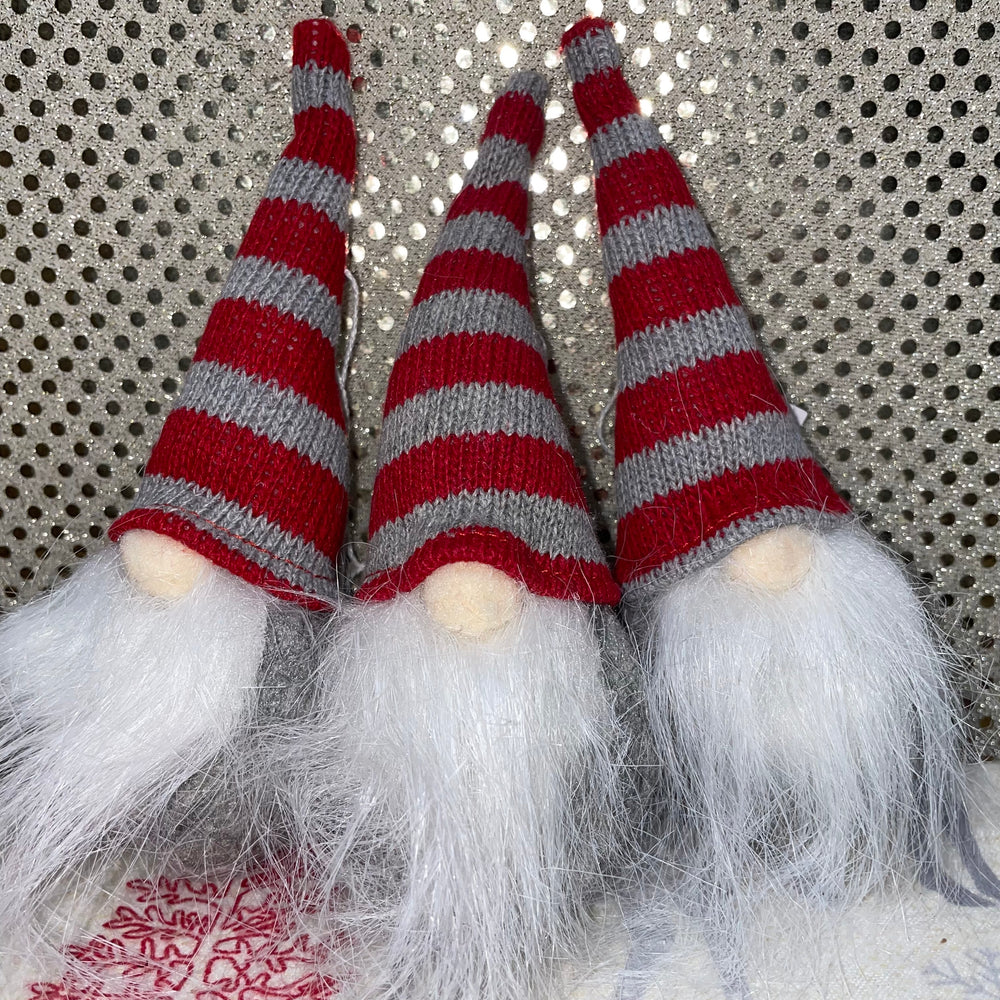 Gnome Sit/Orn Striped Hat