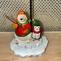 
              Yankee Candle Lamp w/Polar Bear & Penguin
            