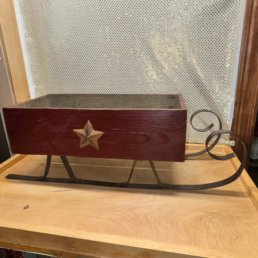 Red Wood  Distressed Sleigh w/Star (2 sizes)