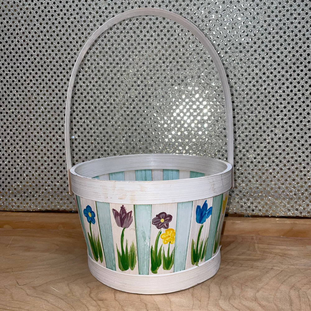 Round Basket with flowers