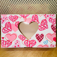 
              Chocolate Hearts Window Box L
            