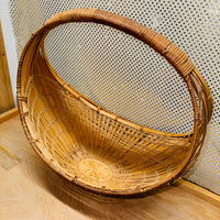 
              Large Boat-shaped Wicker Oval Basket
            
