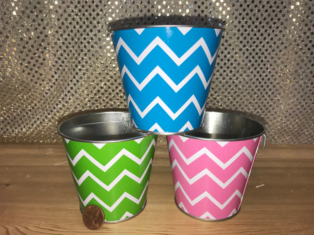 Easter Pail with Zig-Zag Accents